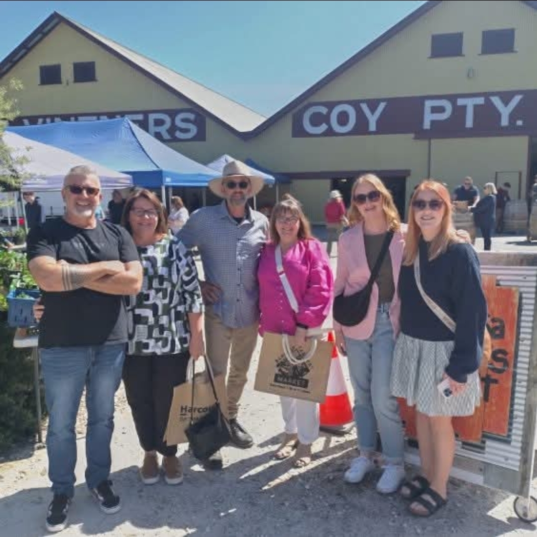 Group at Angaston Vintners market