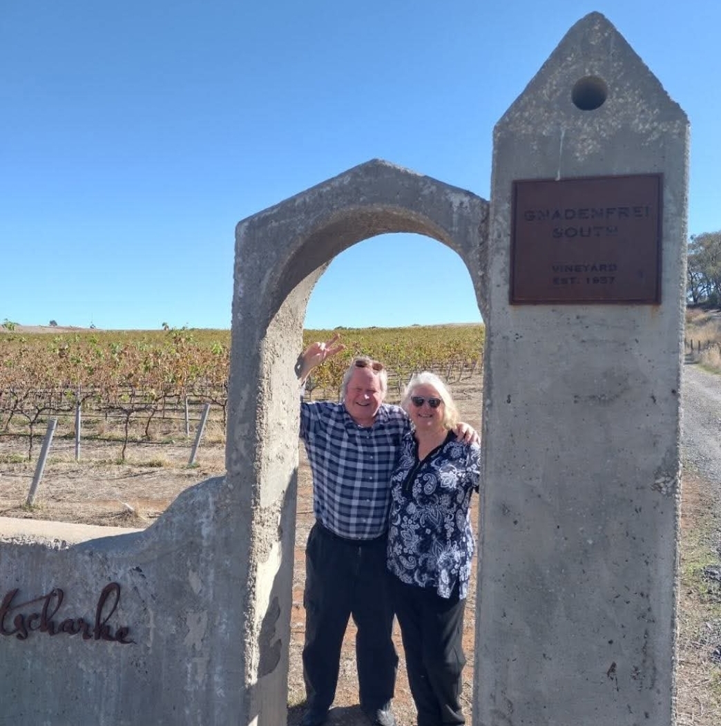 Couple at Tscharke Gnadenfrei vineyard entrance